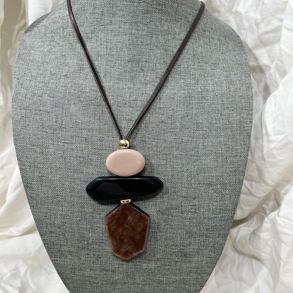 Fashion Necklace BoHo Chic Style W/ Leather Strap And 18kt Gold Plated☑️ - Picture 4 of 13
